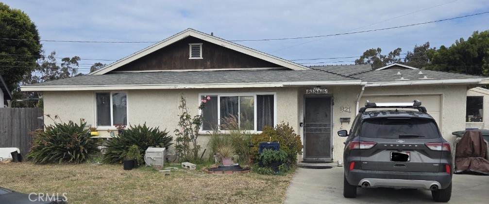 821 Oak Court - Photo 1