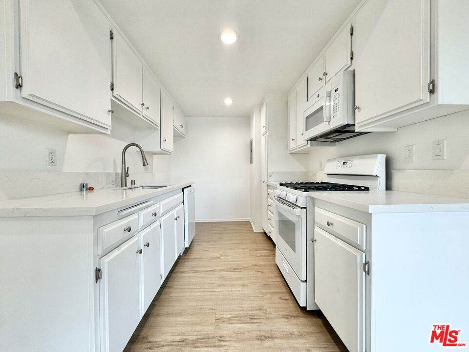 12235 Magnolia - Photo 1
