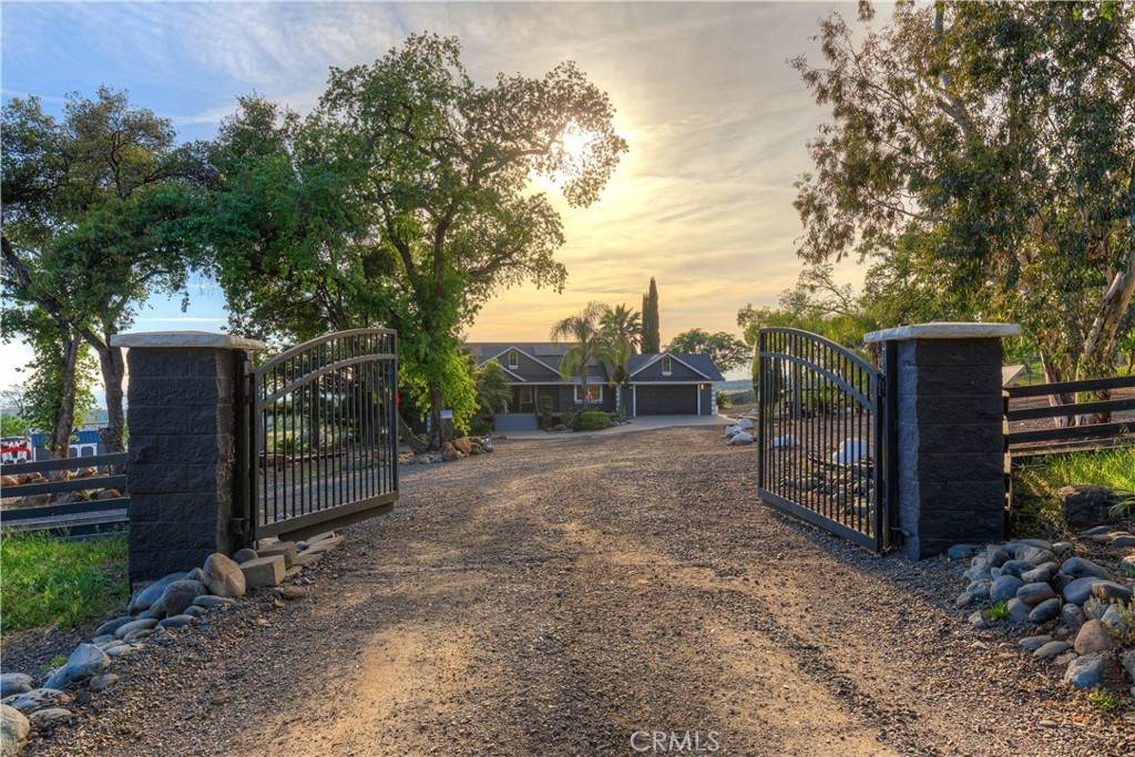 https://bt-photos.global.ssl.fastly.net/socal/orig_boomver_1_429371653-2.jpg