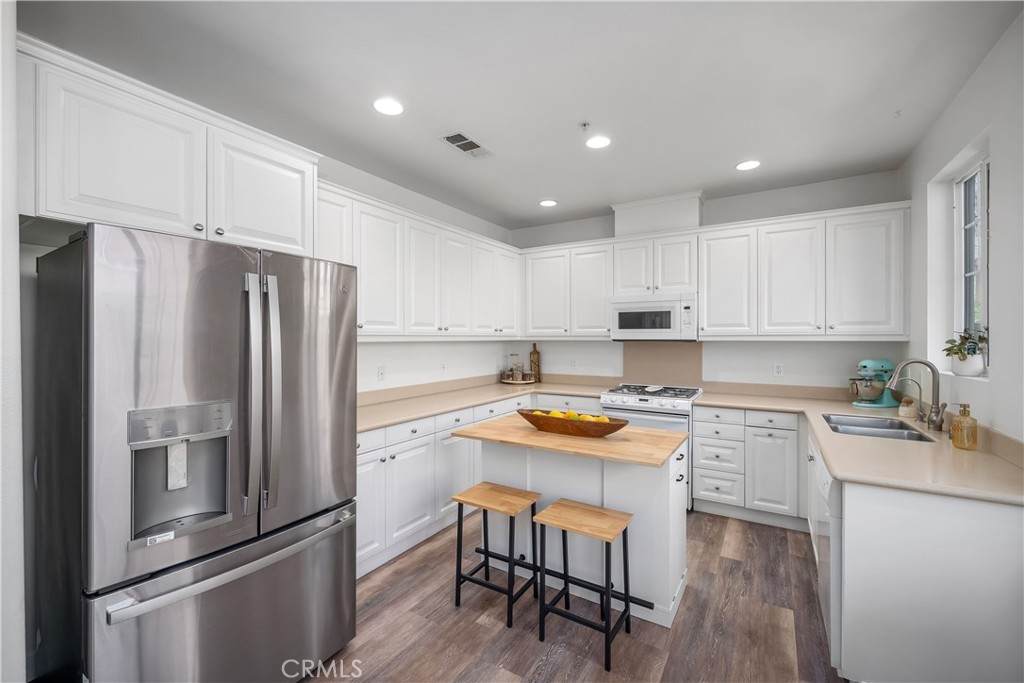 https://bt-photos.global.ssl.fastly.net/socal/orig_boomver_1_429374056-2.jpg