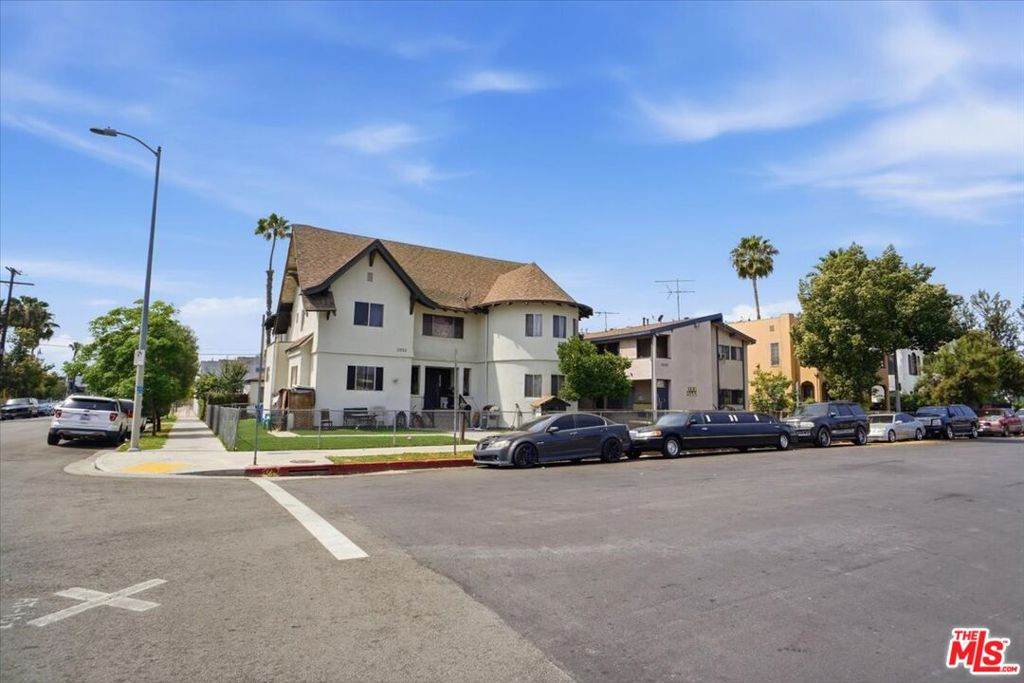 https://bt-photos.global.ssl.fastly.net/socal/orig_boomver_1_429386057-2.jpg