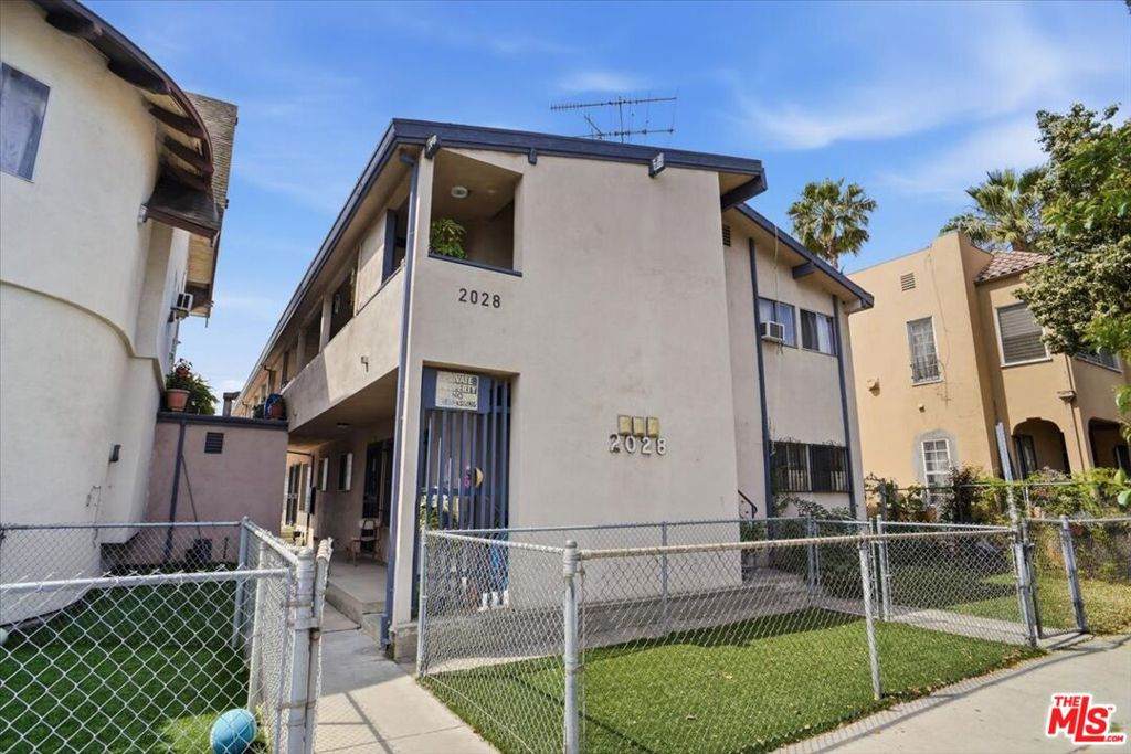 https://bt-photos.global.ssl.fastly.net/socal/orig_boomver_1_429386057-2.jpg