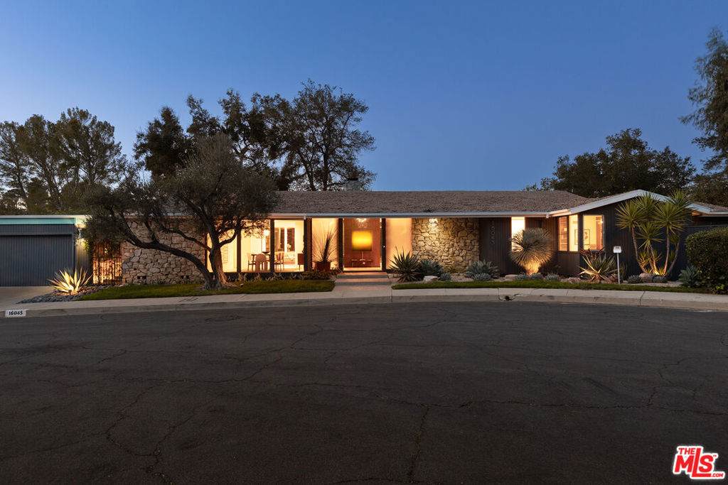 16045 Royal Mount Drive - Photo 1