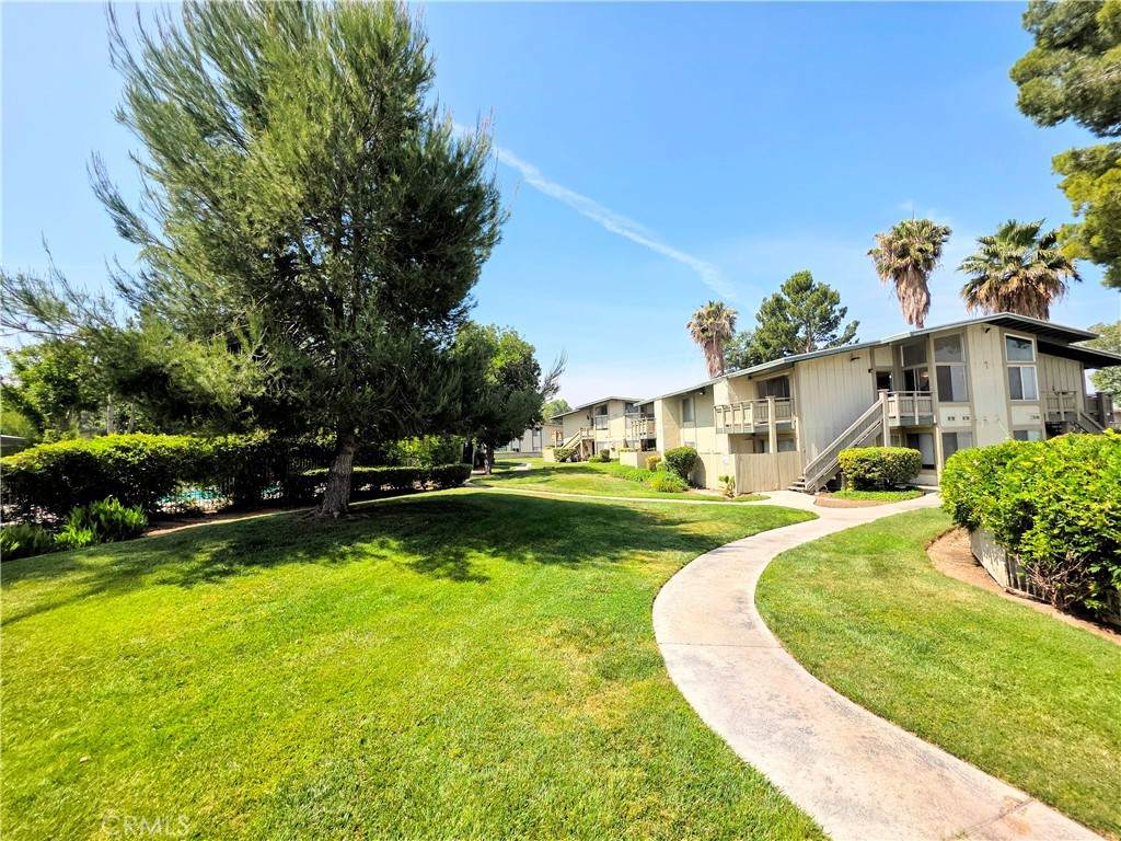 https://bt-photos.global.ssl.fastly.net/socal/orig_boomver_1_429391994-2.jpg