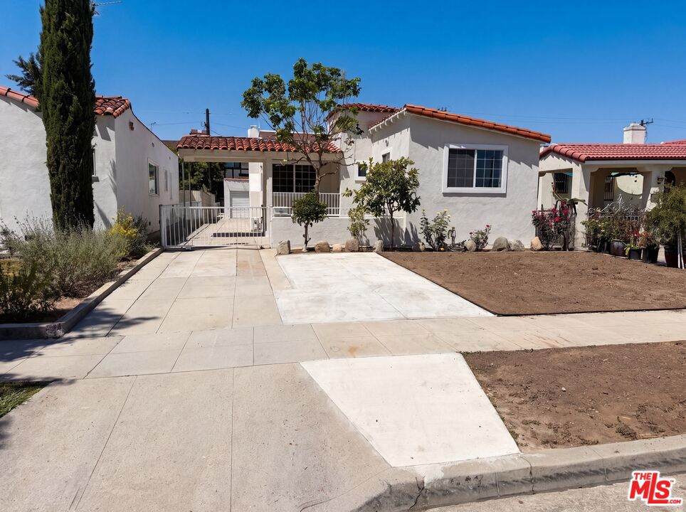 817 9th Street - Photo 1