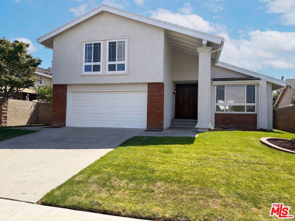 2334 Chandler Avenue - Photo 1