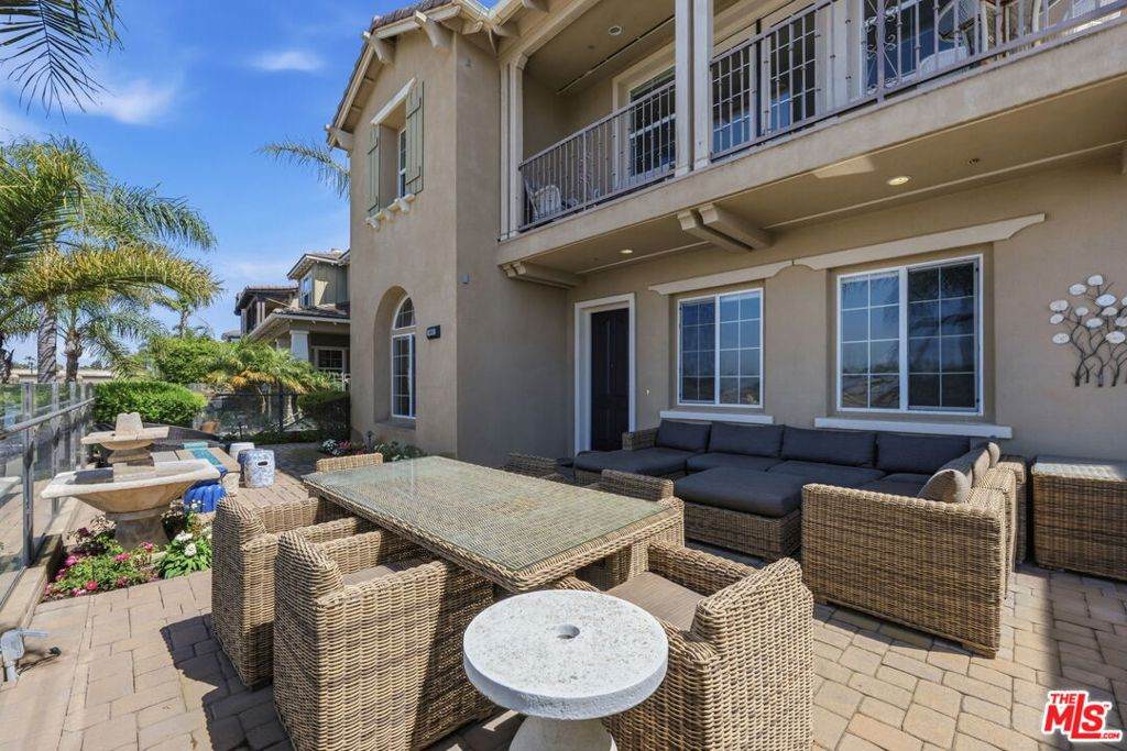 https://bt-photos.global.ssl.fastly.net/socal/orig_boomver_1_429404376-2.jpg