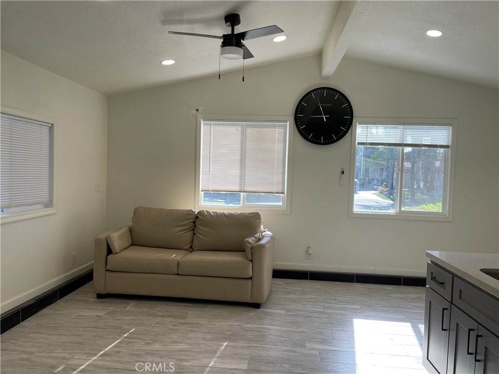 https://bt-photos.global.ssl.fastly.net/socal/orig_boomver_1_429414891-2.jpg
