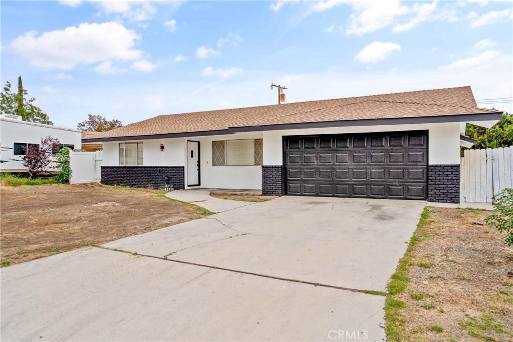 41179 Collegian Way - Photo 1