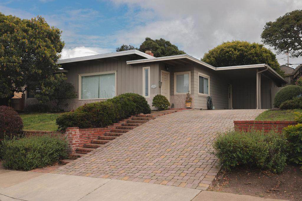 206 Edinburgh Avenue - Photo 1