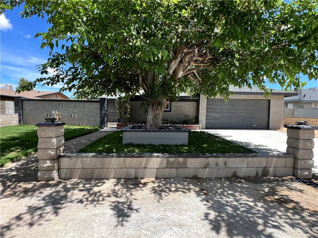45430 Andale Avenue - Photo 1