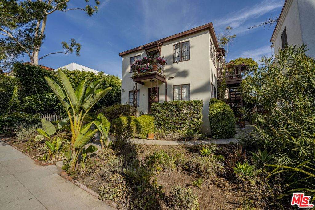 947 17th Street - Photo 1