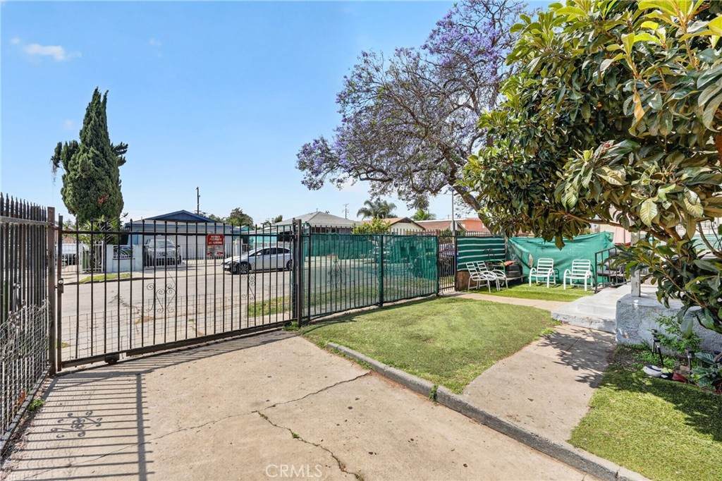 https://bt-photos.global.ssl.fastly.net/socal/orig_boomver_1_429447069-2.jpg