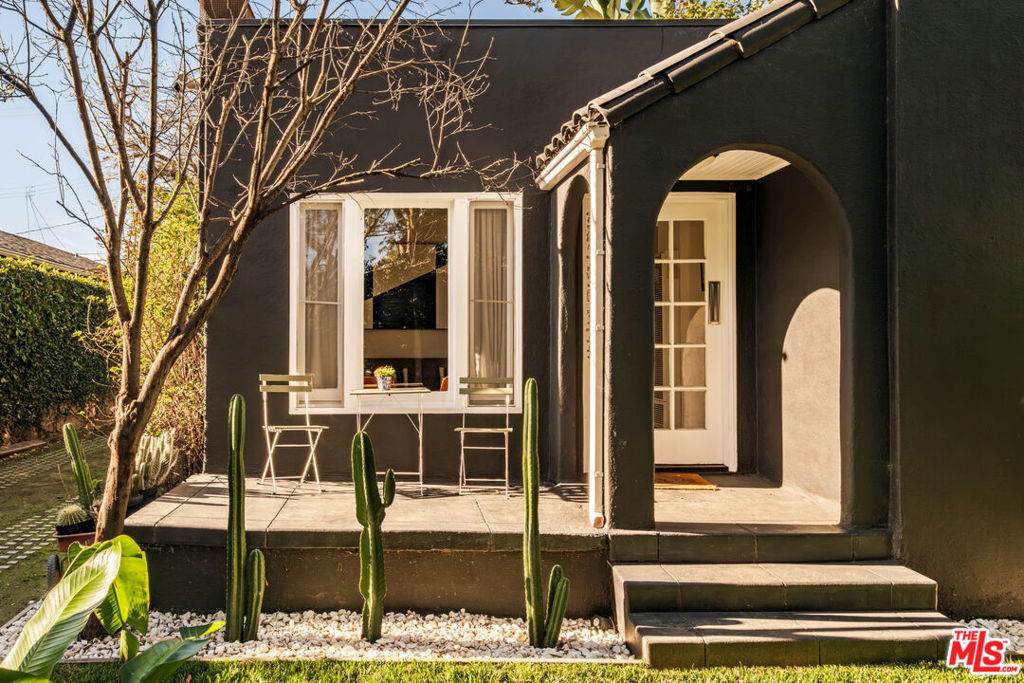 719 Coeur D Alene Avenue - Photo 1