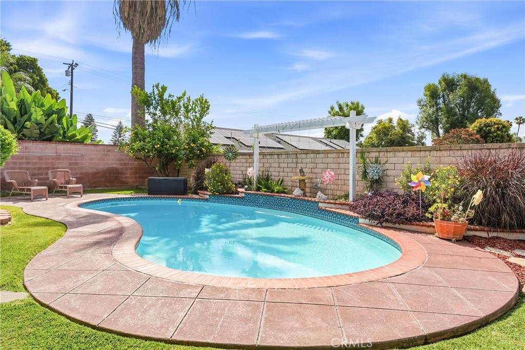 https://bt-photos.global.ssl.fastly.net/socal/orig_boomver_1_429484409-2.jpg