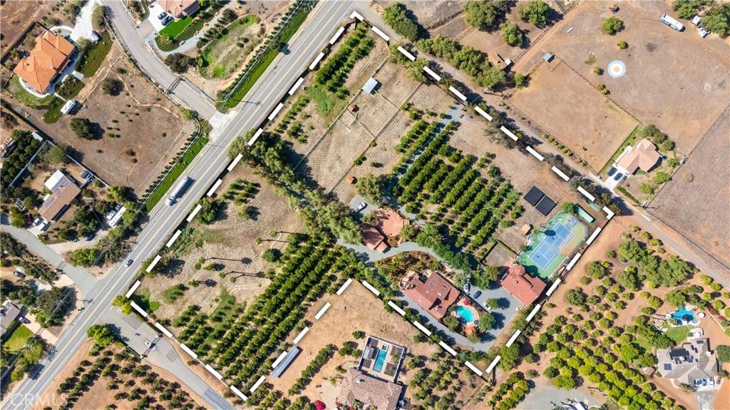 https://bt-photos.global.ssl.fastly.net/socal/orig_boomver_1_429493569-2.jpg