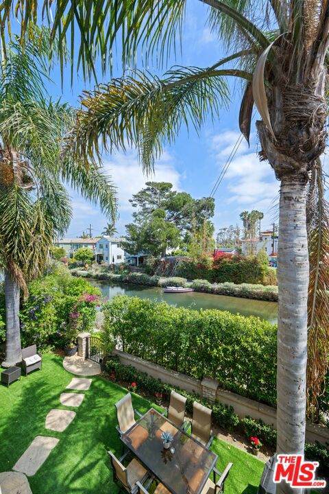 https://bt-photos.global.ssl.fastly.net/socal/orig_boomver_1_429503709-2.jpg