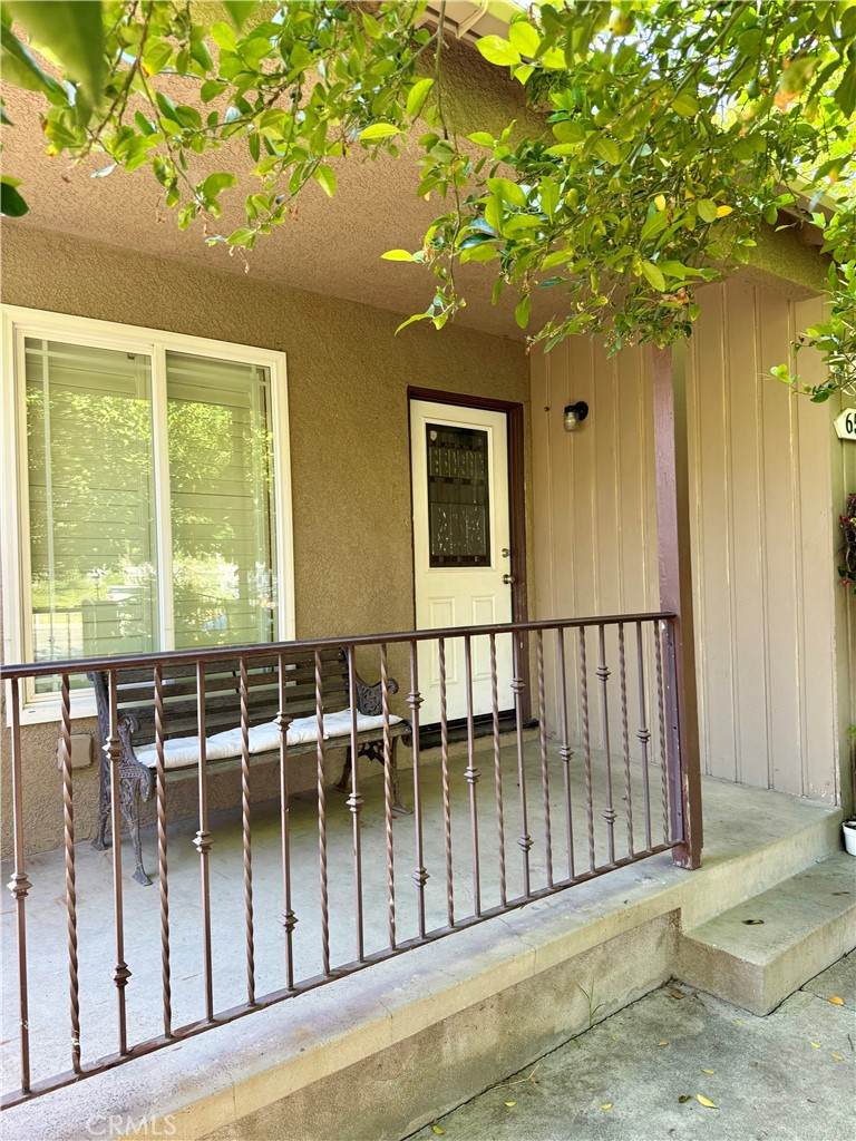 6517 White Oak Ave - Photo 1