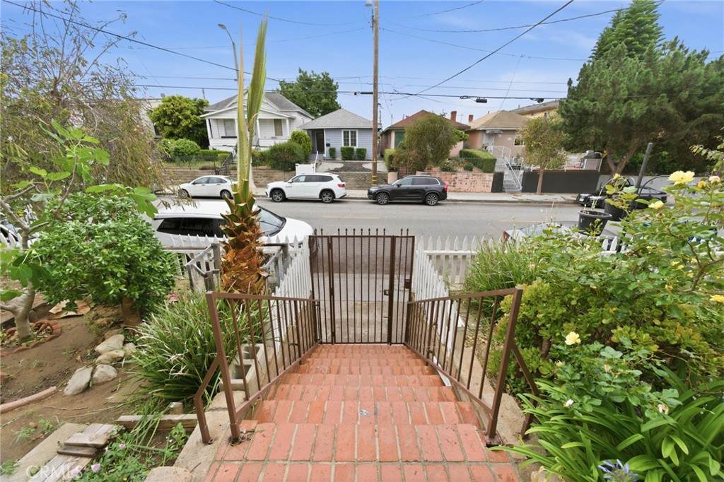 https://bt-photos.global.ssl.fastly.net/socal/orig_boomver_1_429587656-2.jpg
