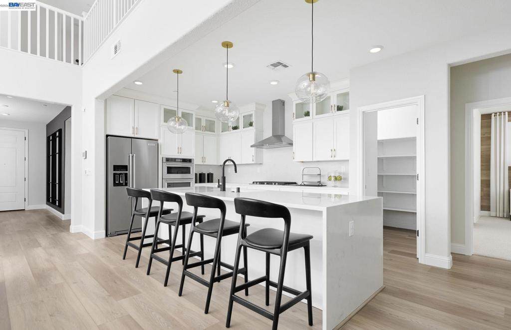 310 Hemingway Lane - Photo 1