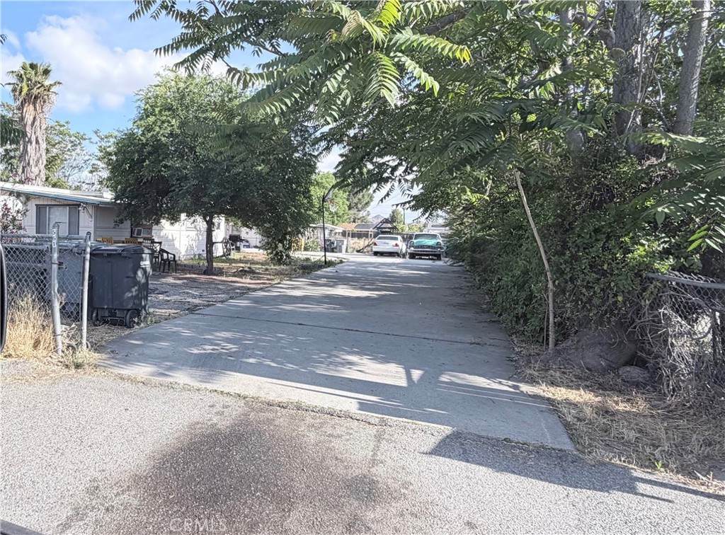 581 Menlo - Photo 1