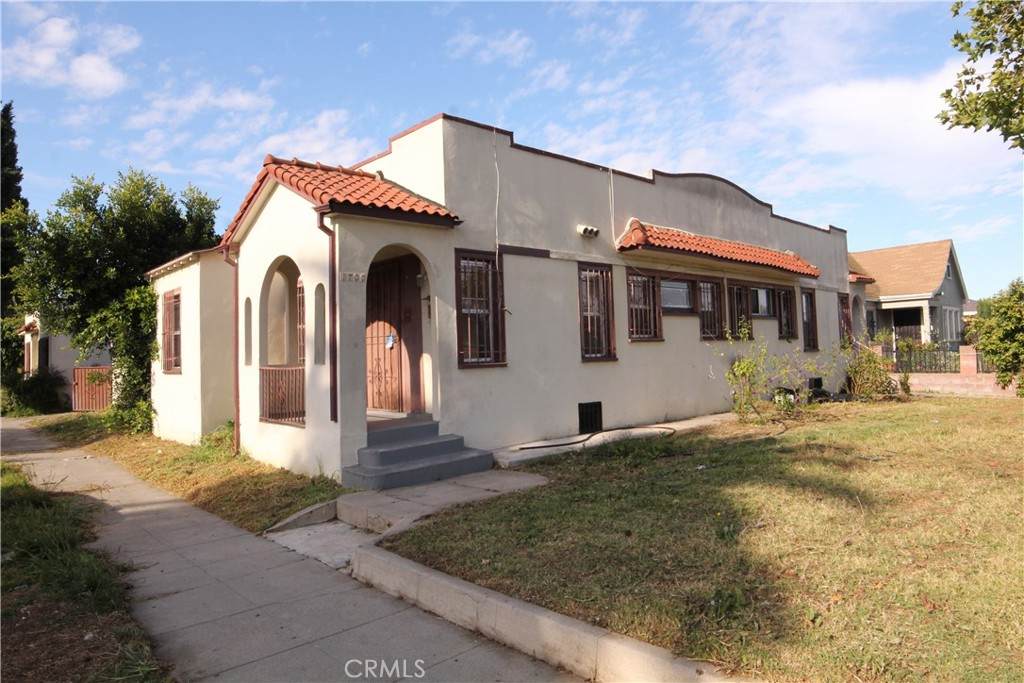 3959 St Andrews - Photo 1