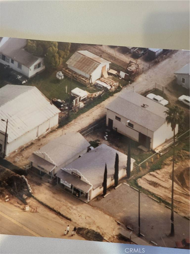 982 Center - Photo 1