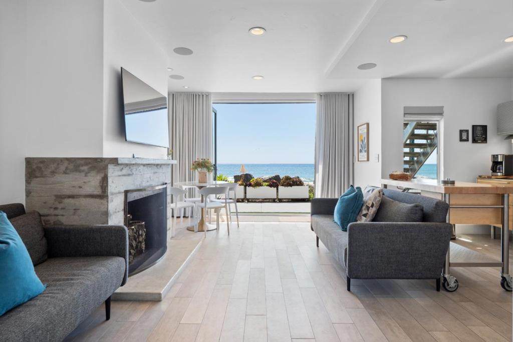 264 Beach Drive - Photo 1