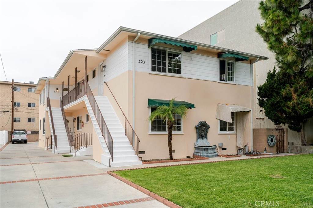 323 Louise Street - Photo 1