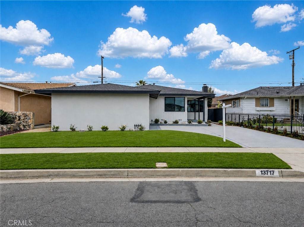 13717 Casimir Ave - Photo 1