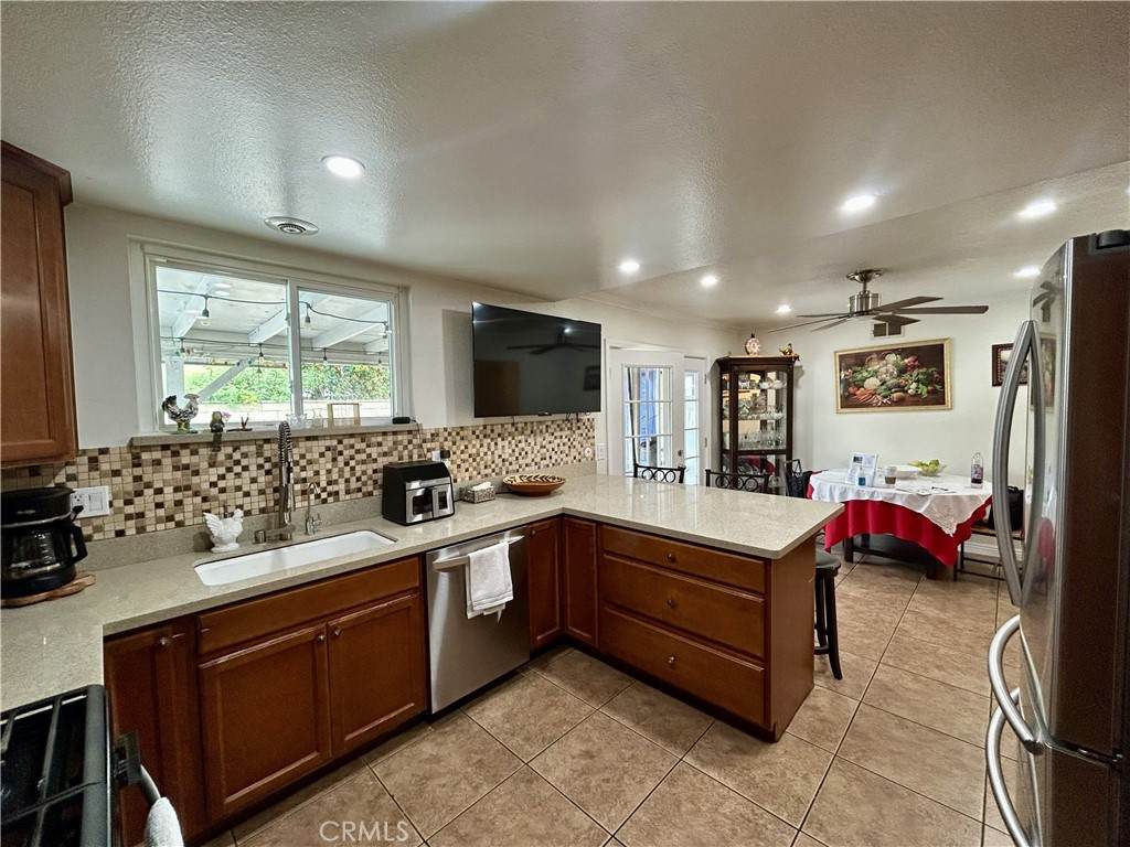 https://bt-photos.global.ssl.fastly.net/socal/orig_boomver_1_429667559-2.jpg