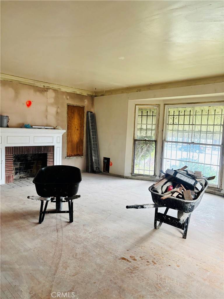 8721 Crenshaw Boulevard - Photo 1