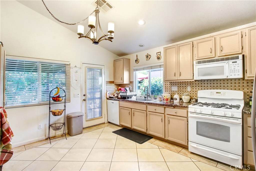 https://bt-photos.global.ssl.fastly.net/socal/orig_boomver_1_429678703-2.jpg