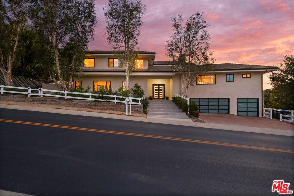 https://bt-photos.global.ssl.fastly.net/socal/orig_boomver_1_429681034-2.jpg