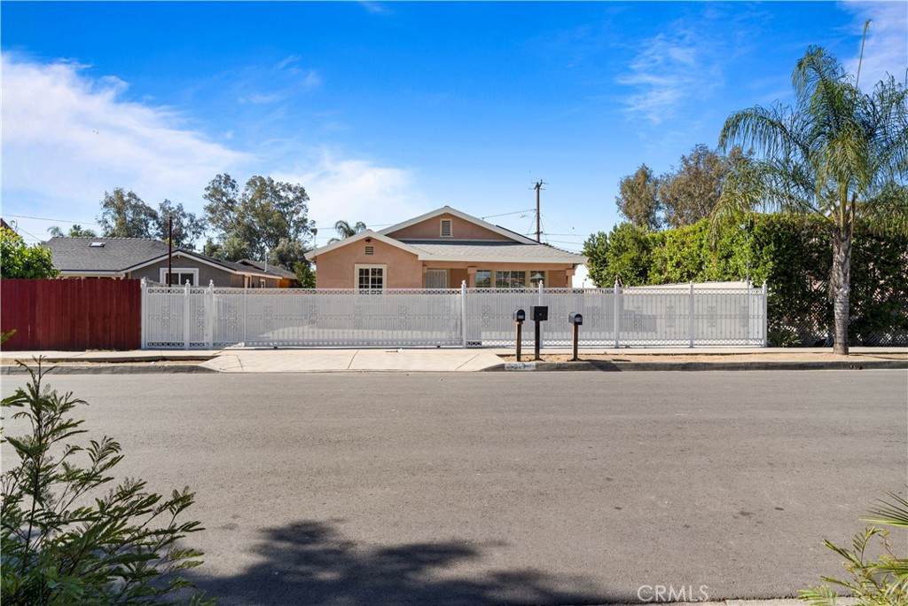 217 5th Street - Photo 1