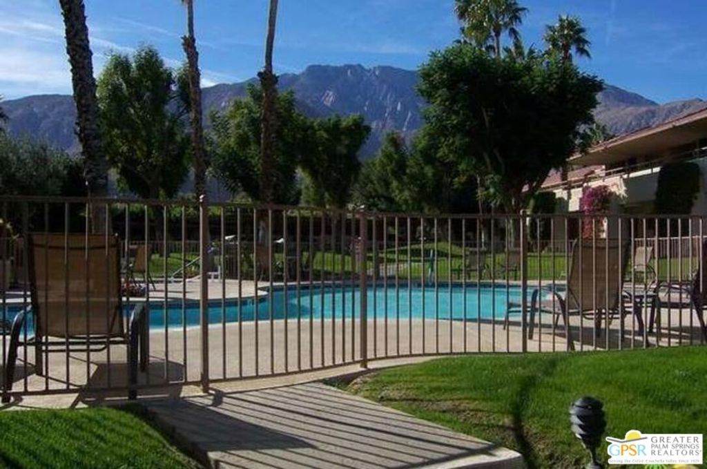 420 Villa Court - Photo 1