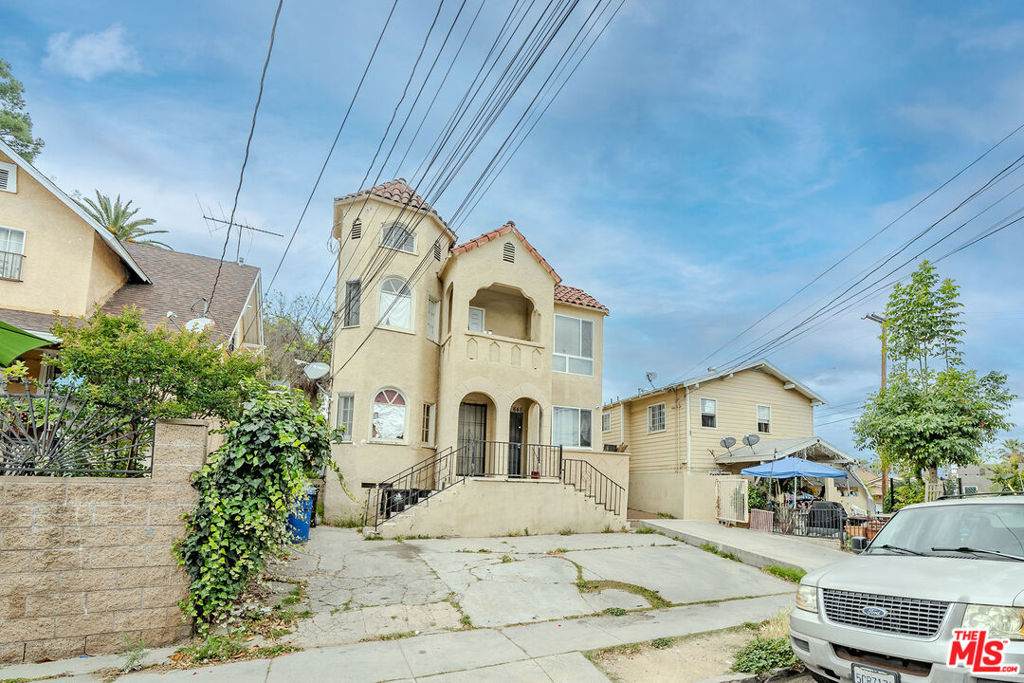 https://bt-photos.global.ssl.fastly.net/socal/orig_boomver_1_429695415-2.jpg