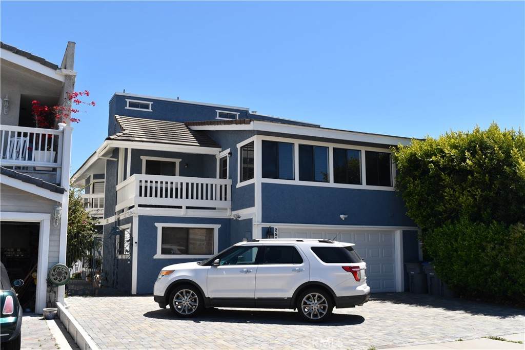 2504 Monaco Drive - Photo 1