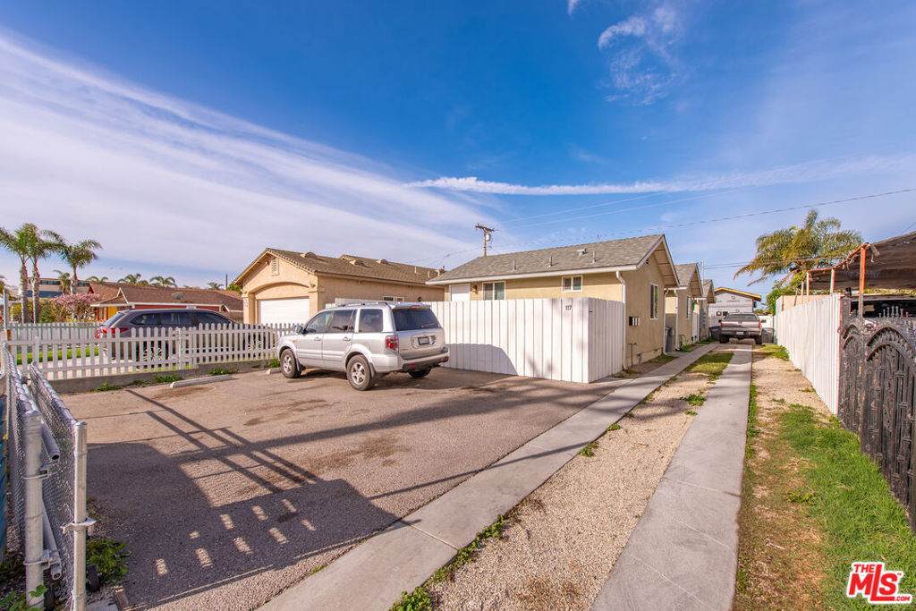117 Hayes Avenue - Photo 1