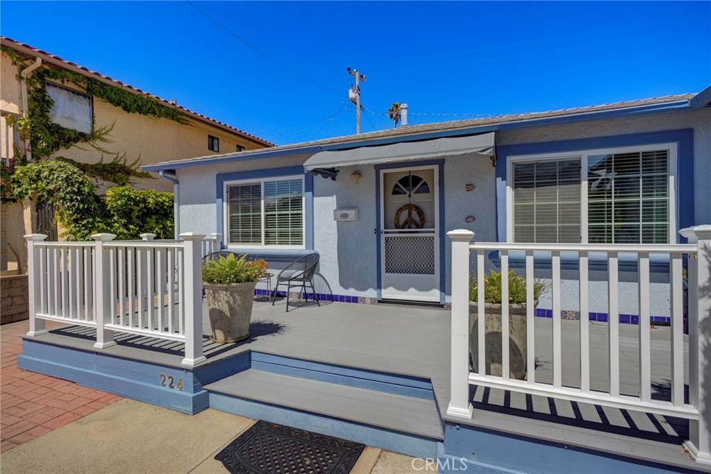 224 Seaview - Photo 1