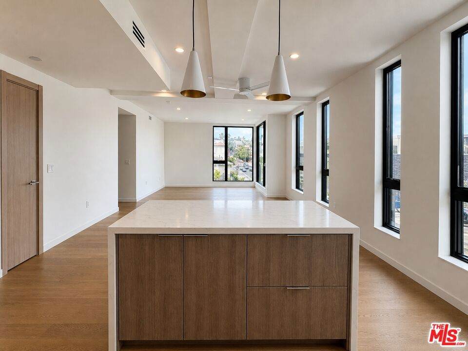 https://bt-photos.global.ssl.fastly.net/socal/orig_boomver_1_429725982-2.jpg