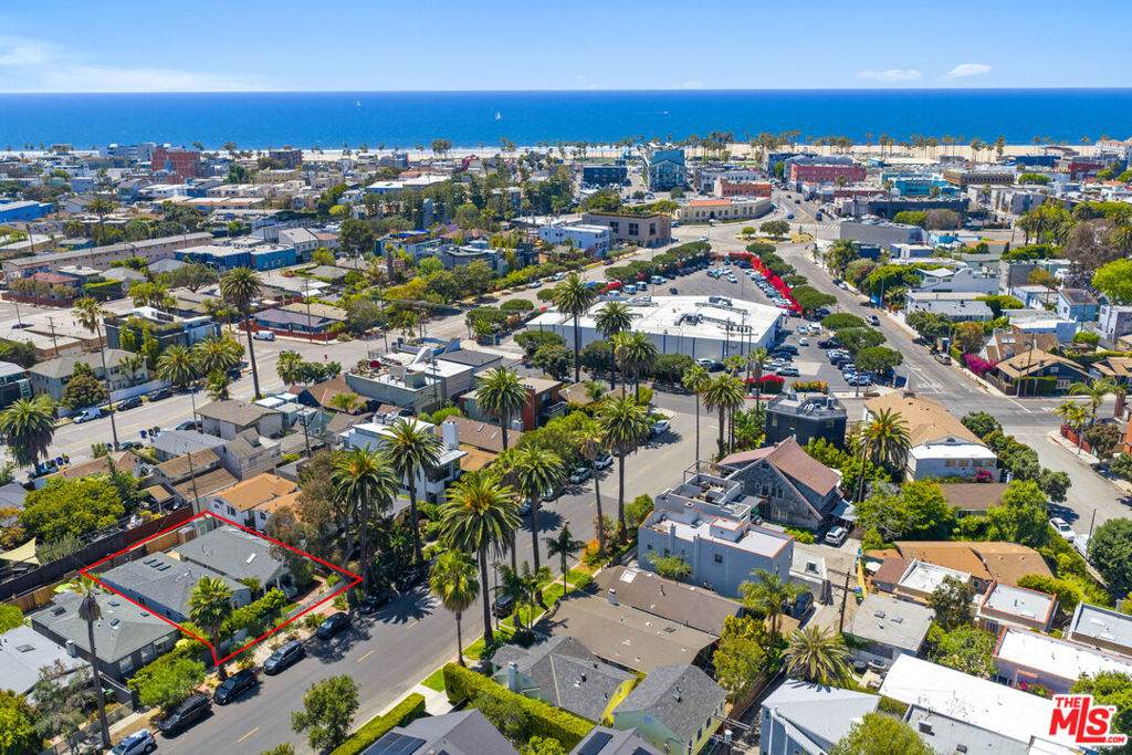 https://bt-photos.global.ssl.fastly.net/socal/orig_boomver_1_429738402-2.jpg