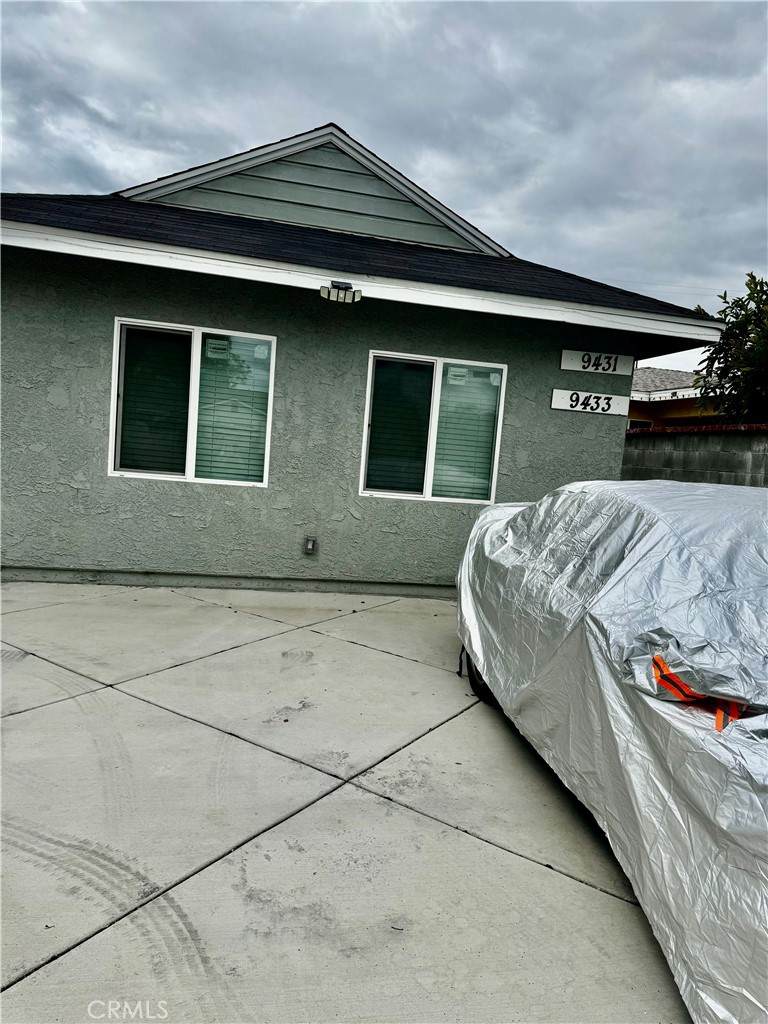 9431 Nagle Avenue - Photo 1