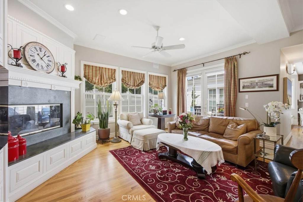 558 31st - Photo 1