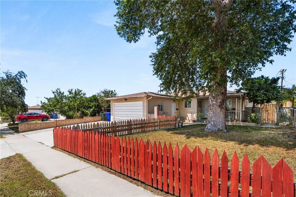 https://bt-photos.global.ssl.fastly.net/socal/orig_boomver_1_429761565-2.jpg