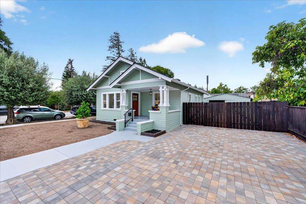 https://bt-photos.global.ssl.fastly.net/socal/orig_boomver_1_429799970-2.jpg