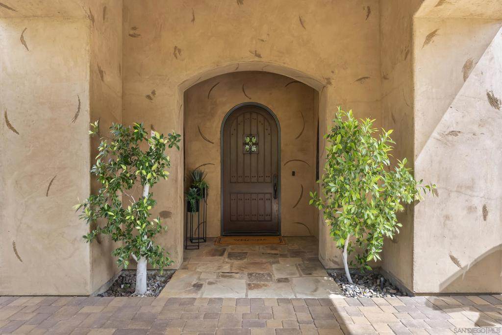https://bt-photos.global.ssl.fastly.net/socal/orig_boomver_1_429867032-2.jpg
