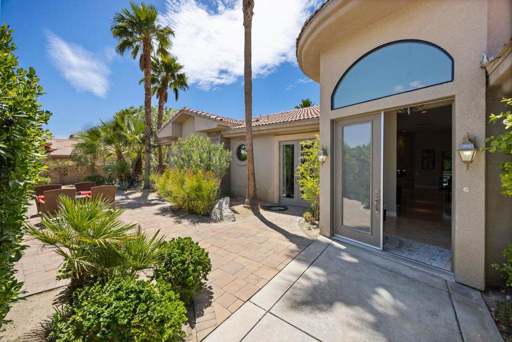 https://bt-photos.global.ssl.fastly.net/socal/orig_boomver_1_429890425-2.jpg