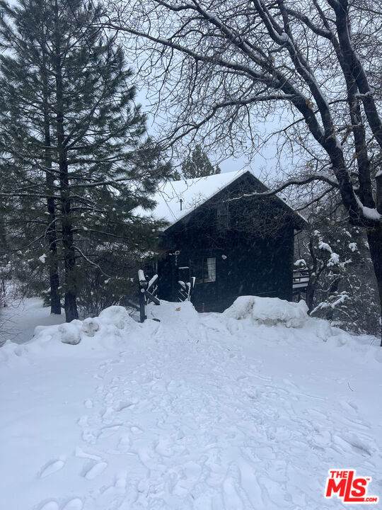 760 Villa Grove Avenue - Photo 1