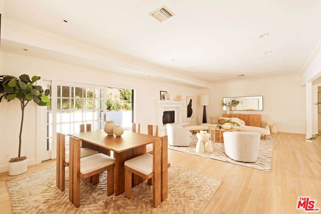 https://bt-photos.global.ssl.fastly.net/socal/orig_boomver_1_429922217-2.jpg